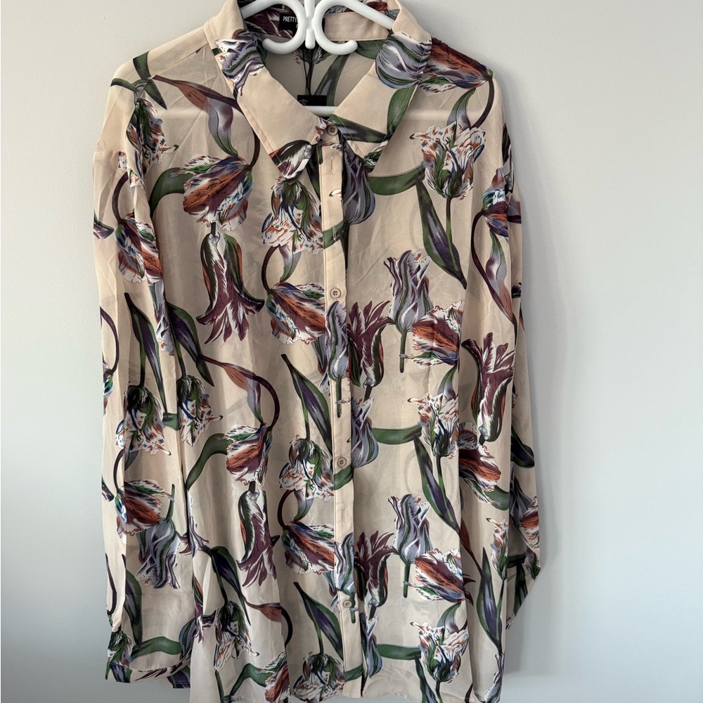 PrettyLittleThing Plus Floral Blouse